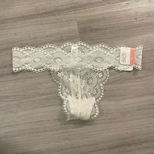 NWT Gilligan and O’Malley white lace thong